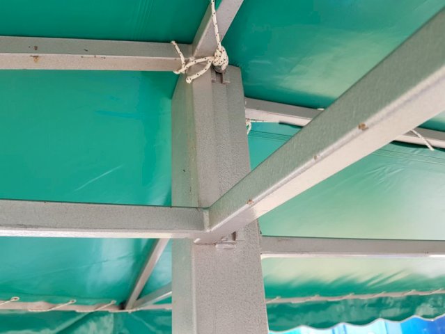 Nadstrešnica za aparate za zabavu