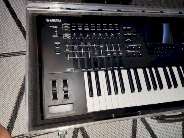 Yamaha Motif xf6
