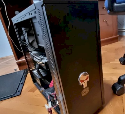 Gaming PC + monitor + oprema zamjena