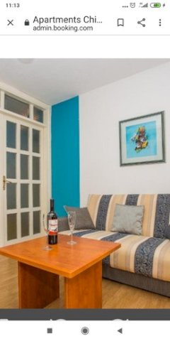 apartman u kući na rabu sa prekrasnim pogledom