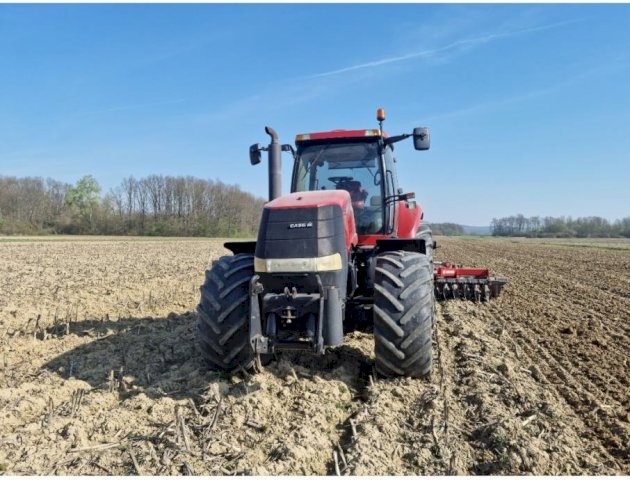 Case magnum 310 moguca zamjena za manji