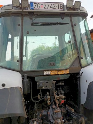 Massey Ferguson 5465 Dyna 4