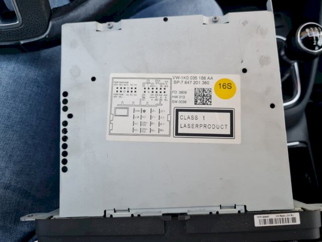 Rcd 310 VW originalni radio