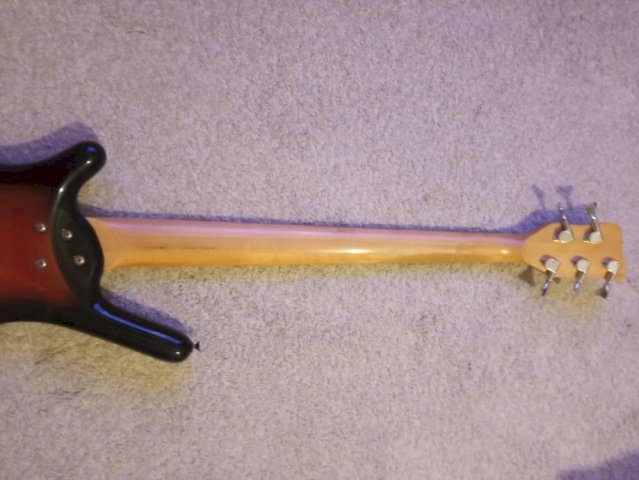 Odlična bas gitara warwick rockbass corvette 5, 