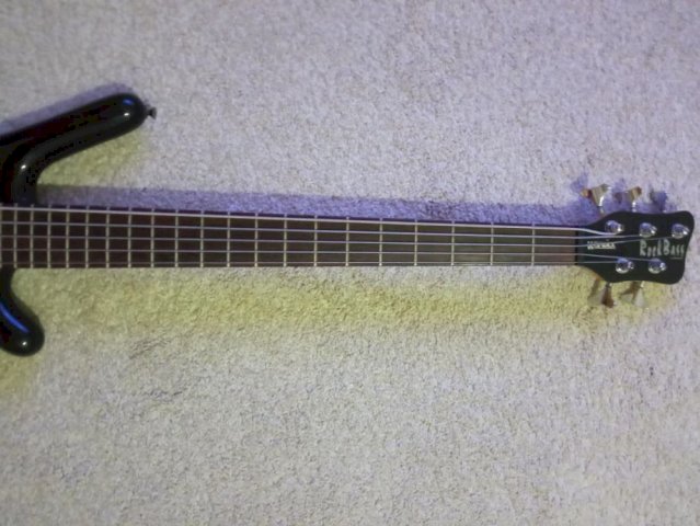 Odlična bas gitara warwick rockbass corvette 5, 