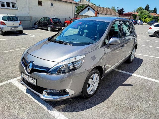 Renault Scenic 1.5 dCi
