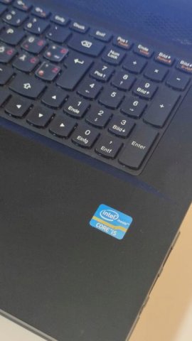 Lenovo G700 - 17.3 ' - i5 / SSD