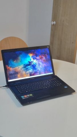 Lenovo G700 - 17.3 ' - i5 / SSD