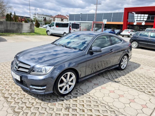 Mercedes-Benz C-klasa Coupe 220cdi AMG 128.000km