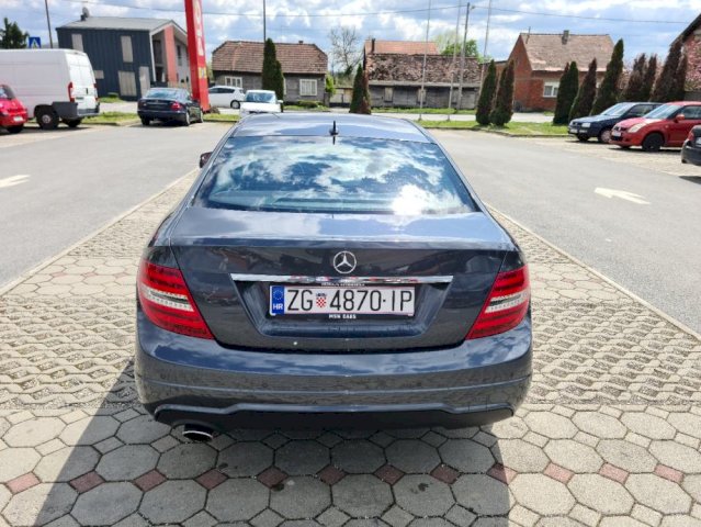 Mercedes-Benz C-klasa Coupe 220cdi AMG 128.000km