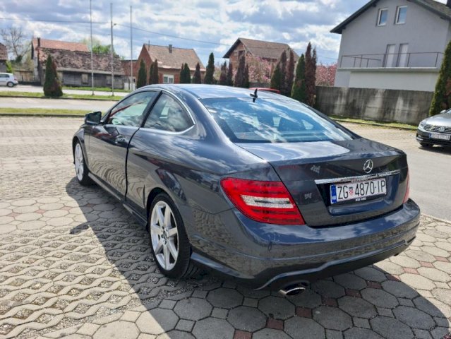 Mercedes-Benz C-klasa Coupe 220cdi AMG 128.000km