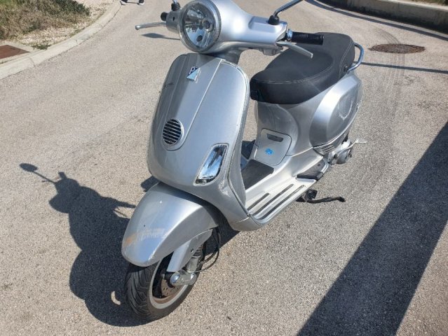 Vespa Lx 125 **2010god**