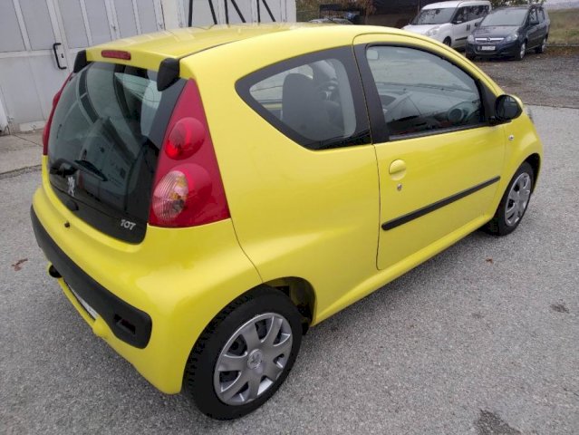 Peugeot 107 1,0/KLIMA/DUPLI SET GUMA