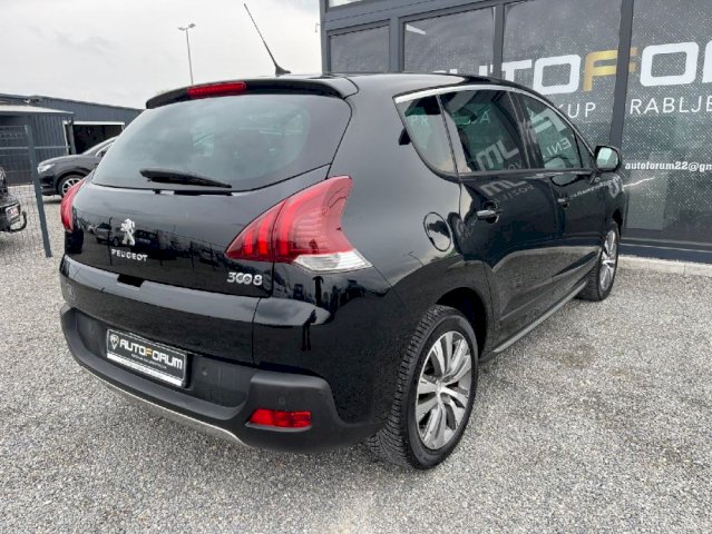 Peugeot 3008 1,6 e-HDi ** 1 VLASNIK , SERVISNA , 