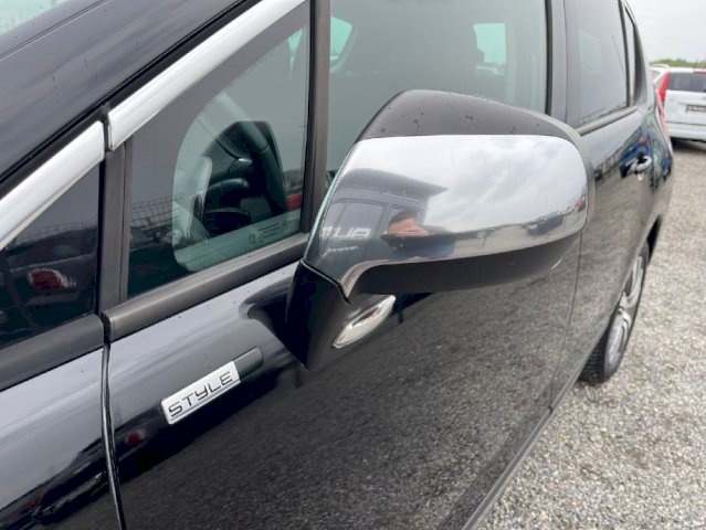 Peugeot 3008 1,6 e-HDi ** 1 VLASNIK , SERVISNA , 