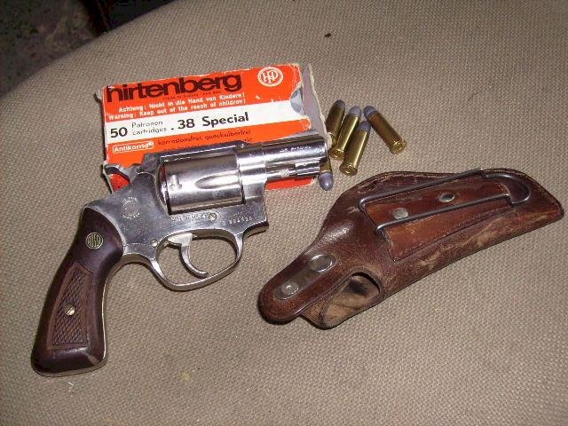 Revolver ROSSI, lovački, 38 SPECIJAL