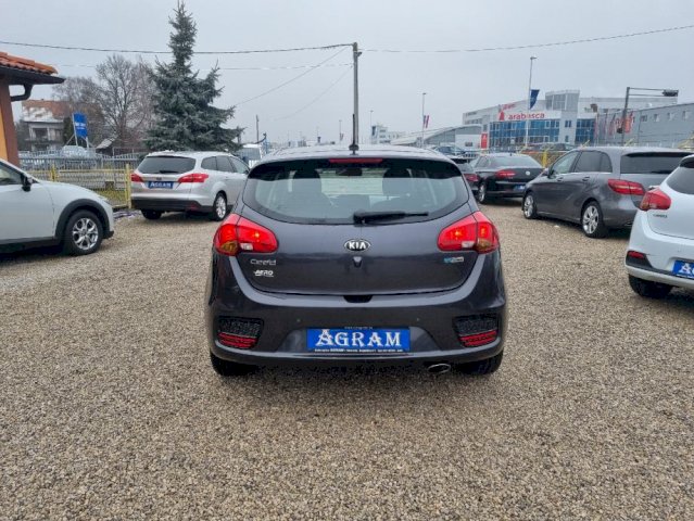 Kia Ceed 1,6 CRDi*REDIZAJN*NAVIGACIJA*R.KAMERA*