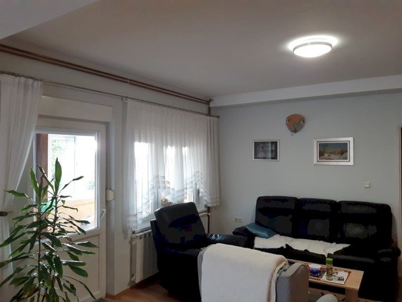 Lijepo Uređen Dvoetažni Stan 324M2 Centar Zagre
