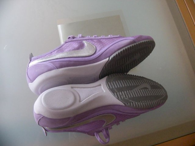 Nike tenisice,uži model,broj 40,potpuno nove