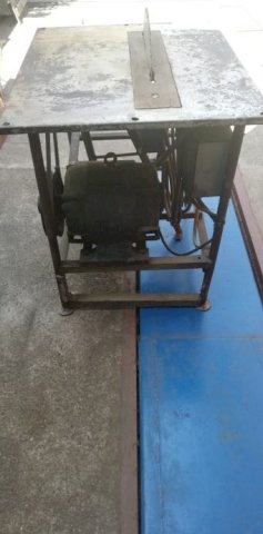 Cirkular za drva s elektromotorom