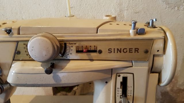Šivaća mašina Singer na električni pogon s ko