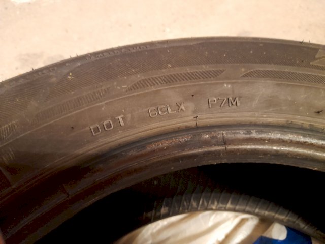 Ljetne gume 185 65 15 BRIDGESTTON 100kn prodajem