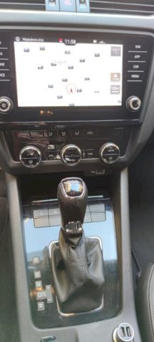 Škoda Octavia Combi 1,6 TDI DSG KOŽA/ALCANTARA