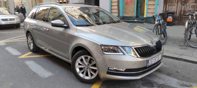 Škoda Octavia Combi 1,6 TDI DSG KOŽA/ALCANTARA