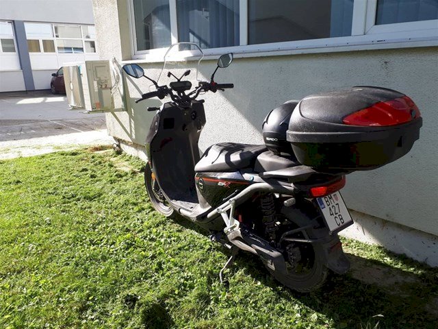 Električni scooter Super Soco Cpx praktički nov
