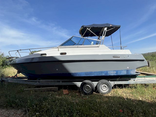 Gliser 7,65 unutarnji motor dizel