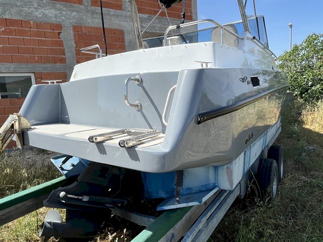 Gliser 7,65 unutarnji motor dizel