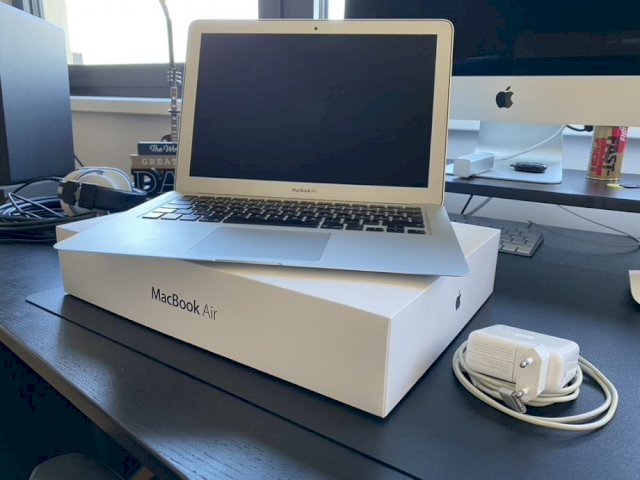 MacBook Air (13