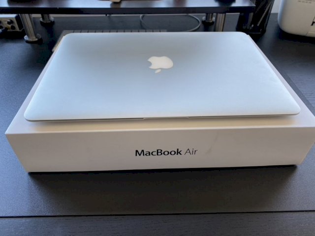 MacBook Air (13