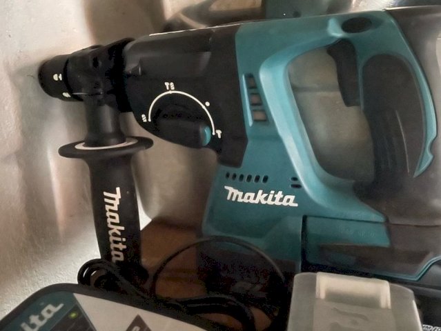 makita udarni cekic dhr 243