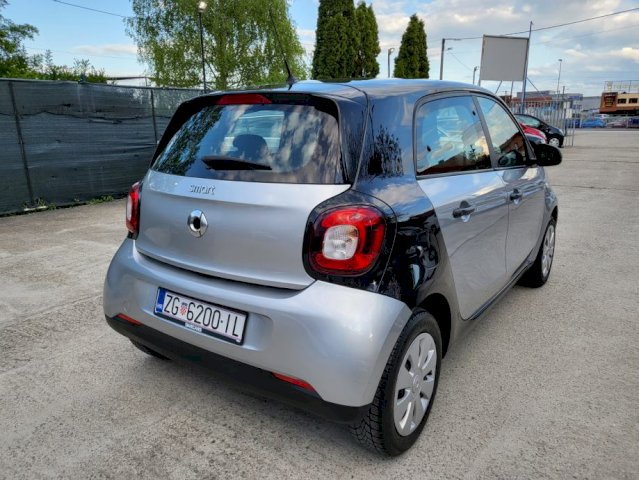 Smart forfour 1.0 Forfour ** 65000 KM IZVANREDAN