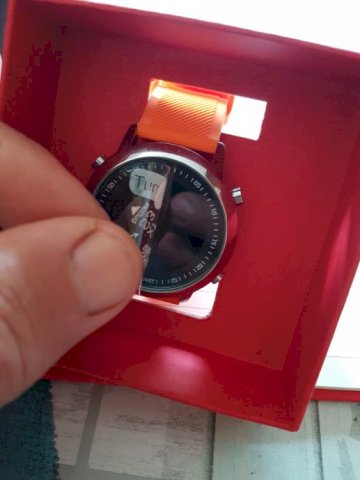 Smart watch novi za praćenje sportskih aktivnost