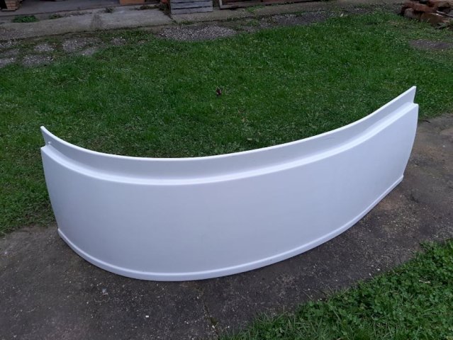 masažna kada, stanje 10/10, dimenzije 160cm × 1
