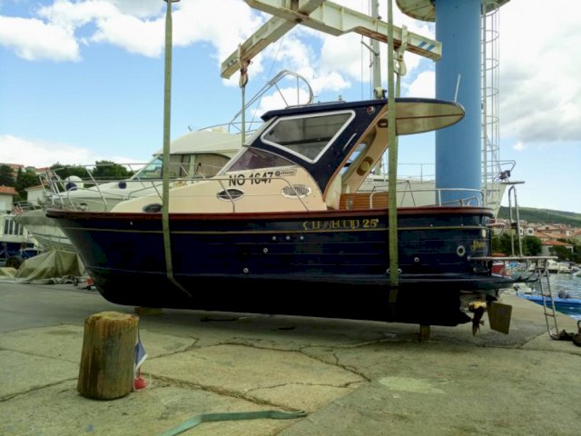 MIMI Libeccio 25 cabin