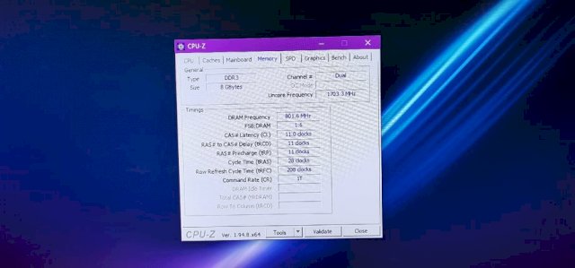 Intel NUC BOX i3, 8 giga rama, 60 gb ssd