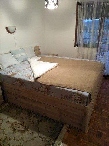 Dobrinj Čižići, Kuća katnica