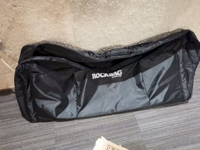 Roland FA 06
