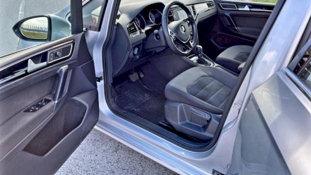 VW Golf Sportsvan 2.0TDI DSG Highline 150KS