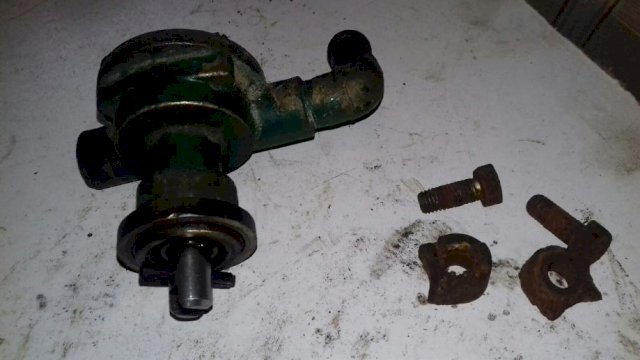 Volvo Penta pumpa mora