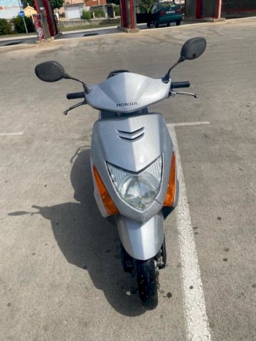 Honda Lead 100 cm3, 2006 god.