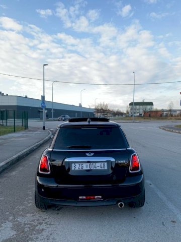 MINI Cooper D;2,0;Automatik;Full;Xenon