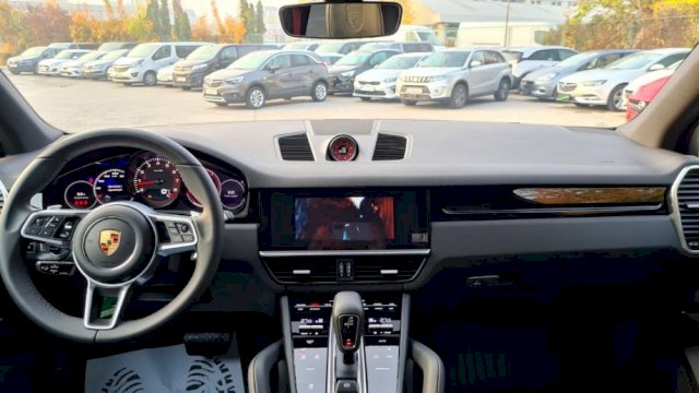 Porsche Cayenne NOVO
