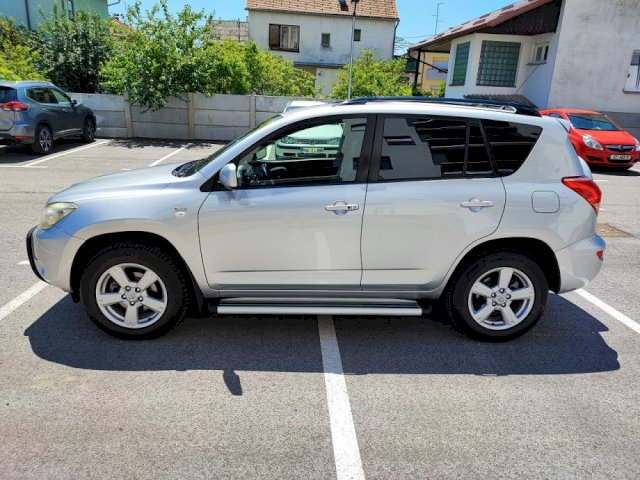 Toyota RAV4 2,2 D-4D 4WD