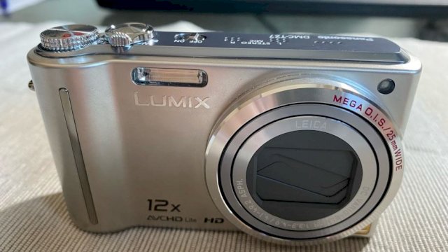 Panasonic DMC-TZ7 digitalni fotoaparat kamera
