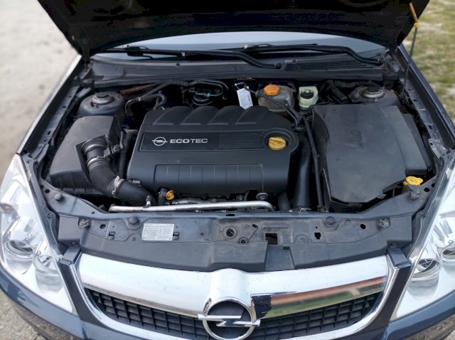 Opel Vecktra C redizajn 1.9 cdti karavan 1g reg .