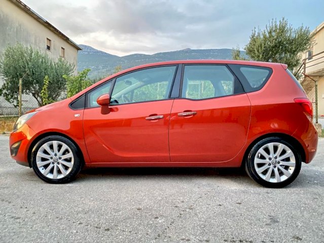 Opel Meriva 1,7 CDTI Cosmo S